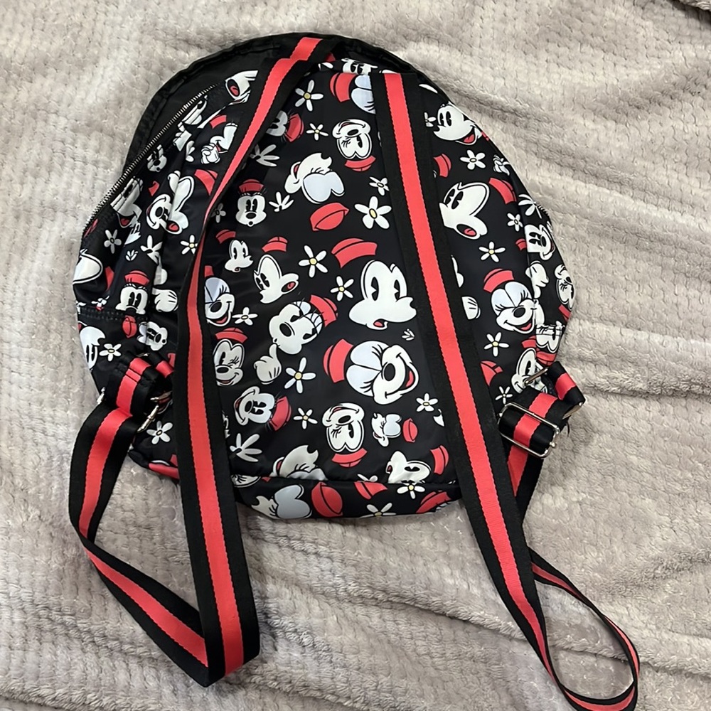 Minnie Mouse backpack - Picture 2 of 4